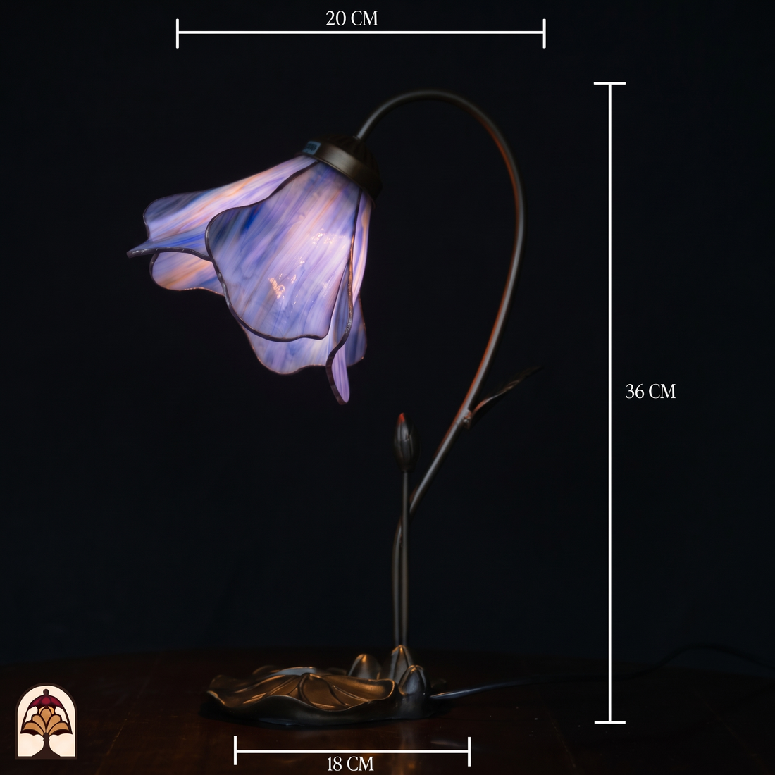Tiffany tafellamp Lotus Viola ⌀20 cm – maatafbeelding: kapdiameter en hoogte