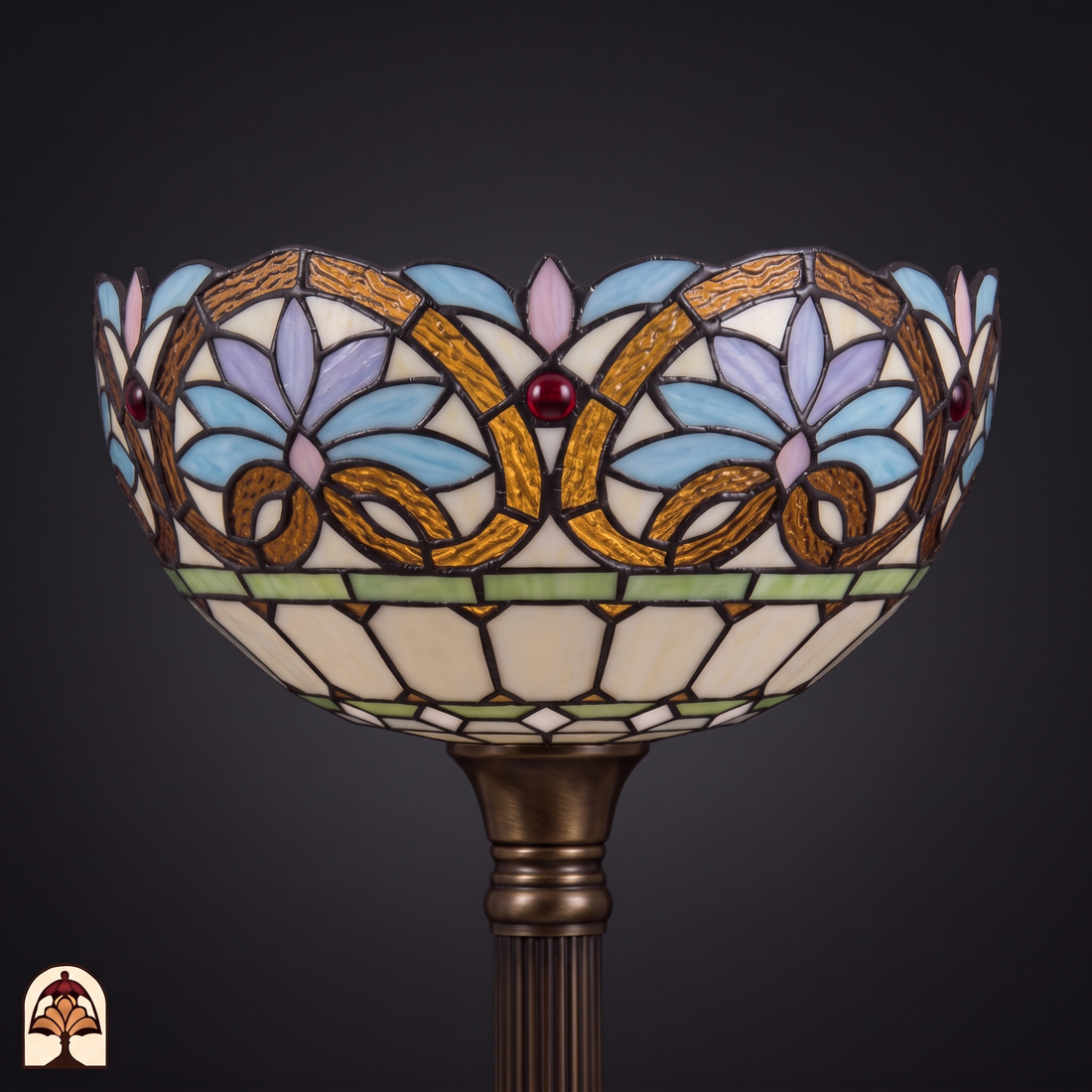 Tiffany vloerlamp Lucette Celeste ⌀30 cm – handgemaakte uplighterkap, blauwe en lila lotus in koperfolietechniek